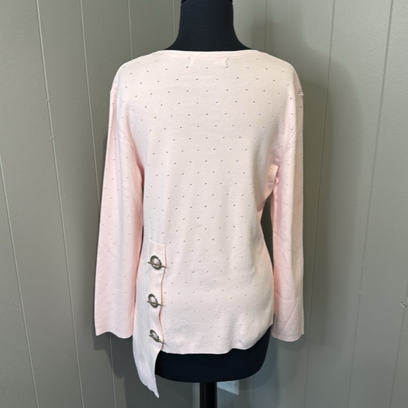 Gabby Isabella Pastel Pink Vented Sweater Asymmetrical. Silver Bar/Grommets. Med - Picture 5 of 7